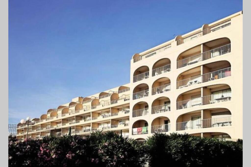 Appartement Escapade au port à Hyères Extérieur photo