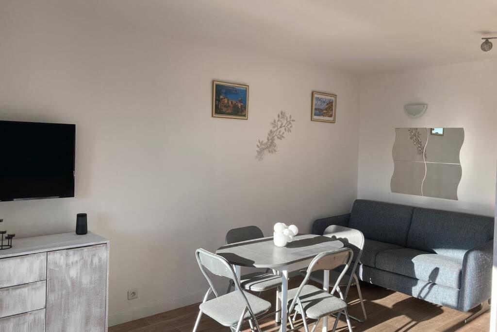 Appartement Escapade au port à Hyères Extérieur photo