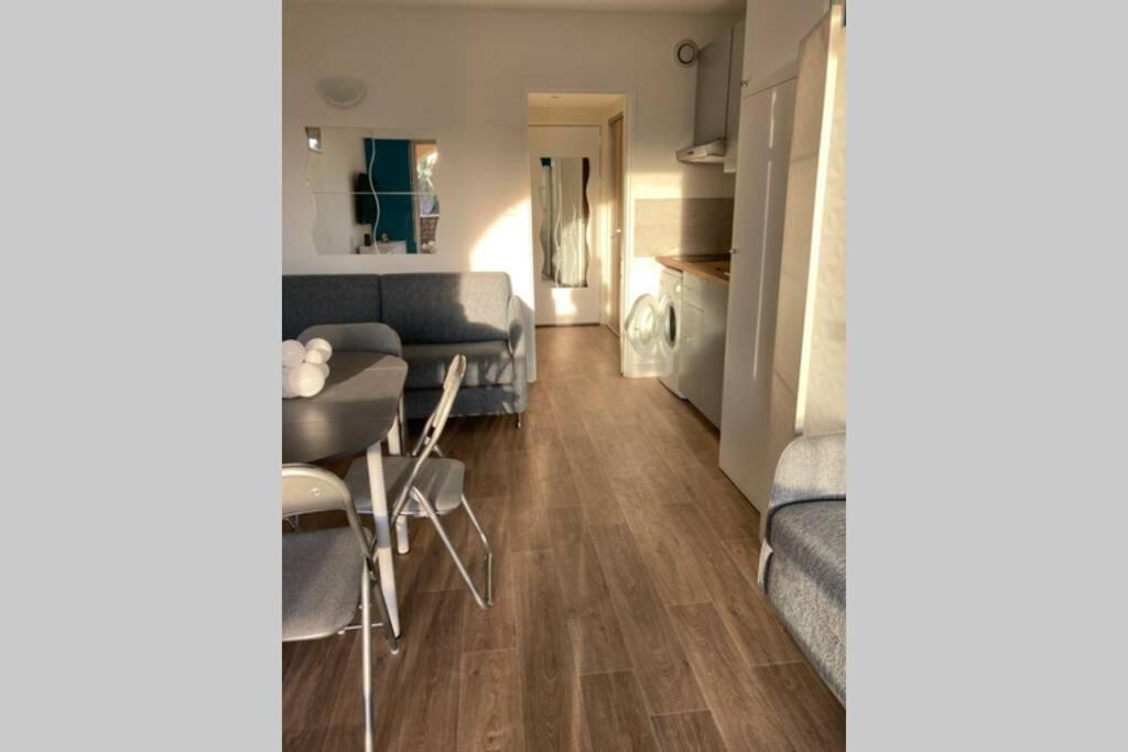 Appartement Escapade au port à Hyères Extérieur photo